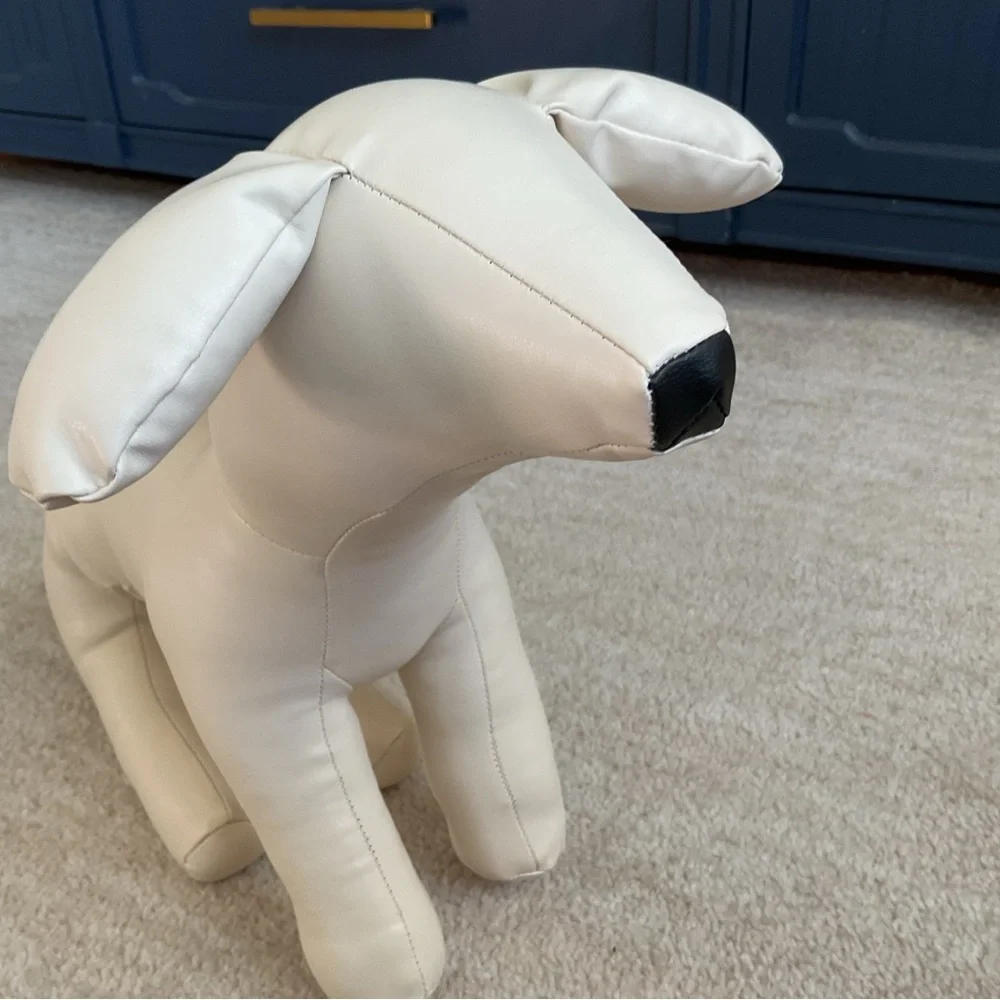 Sitting Dog Leather Dog Mannequin - Picture 3 of 5
